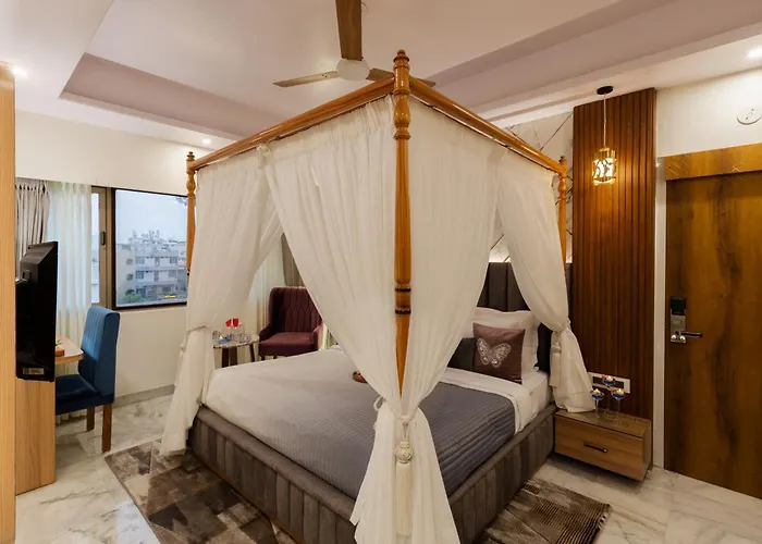 Sarang Palace - A Luxury Boutique Hotel